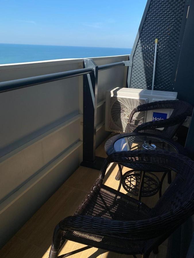 Orbi City Apartments On The Beach Batumi Bagian luar foto
