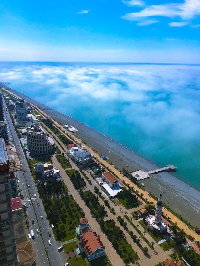 Orbi City Apartments On The Beach Batumi Bagian luar foto