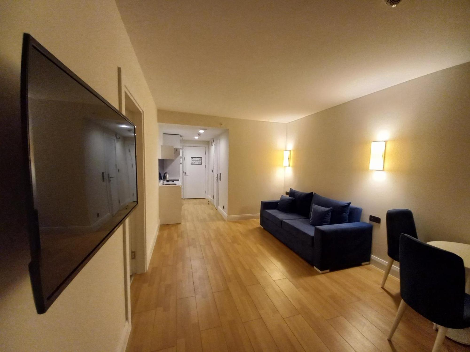 Orbi City Apartments On The Beach Batumi Bagian luar foto