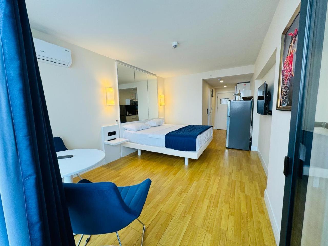 Orbi City Apartments On The Beach Batumi Bagian luar foto